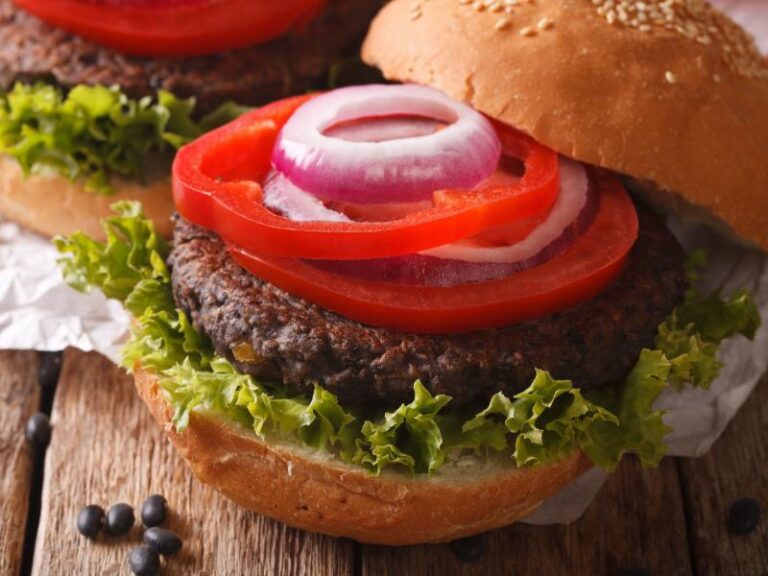 4 Vegetarian Food Options at Famous Hamburger