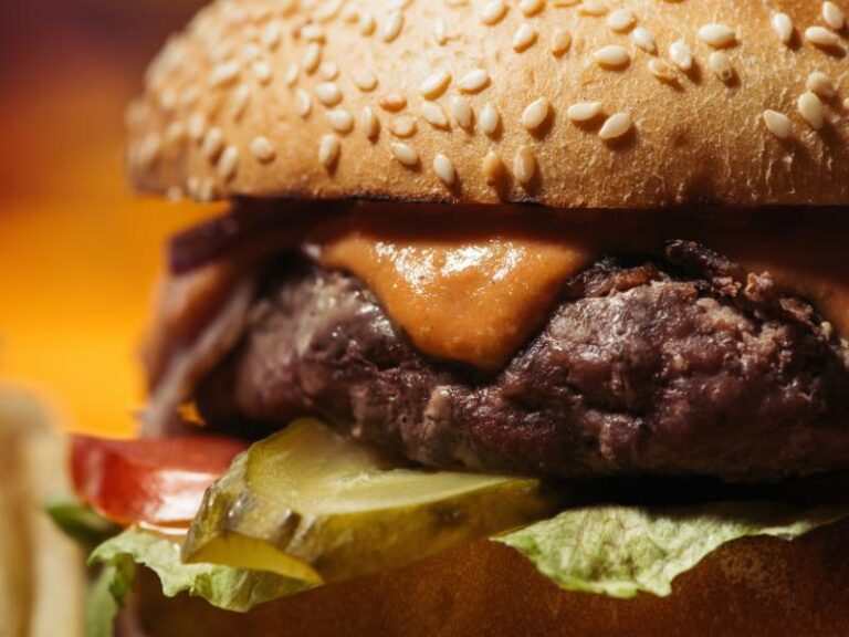 Why Are Halal Burgers Growing in Popularity Across Metro Detroit?